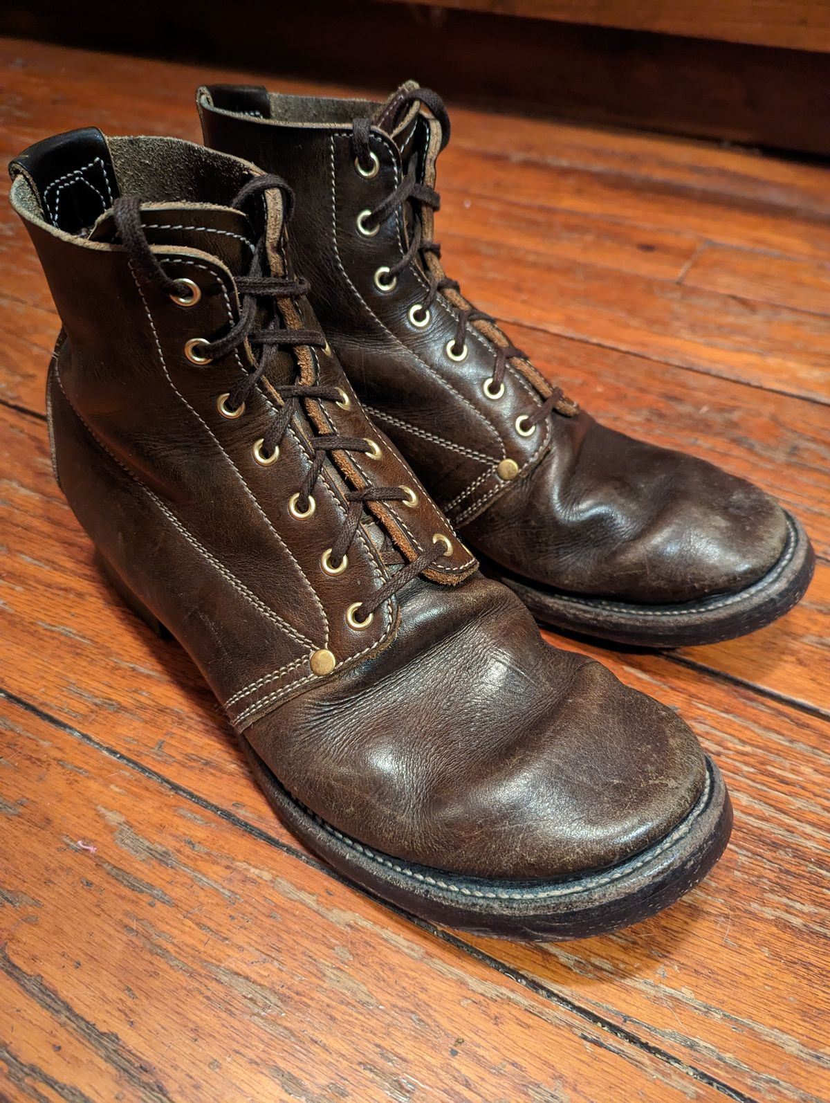 Photo by clefke on April 3, 2023 of the Unsung U 22-1 Slog Boot in Wickett & Craig Olive H Latigo.
