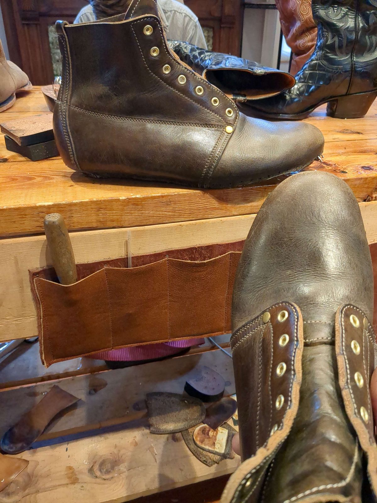 Photo by clefke on January 28, 2024 of the Unsung U 22-1 Slog Boot in Wickett & Craig Olive H Latigo.