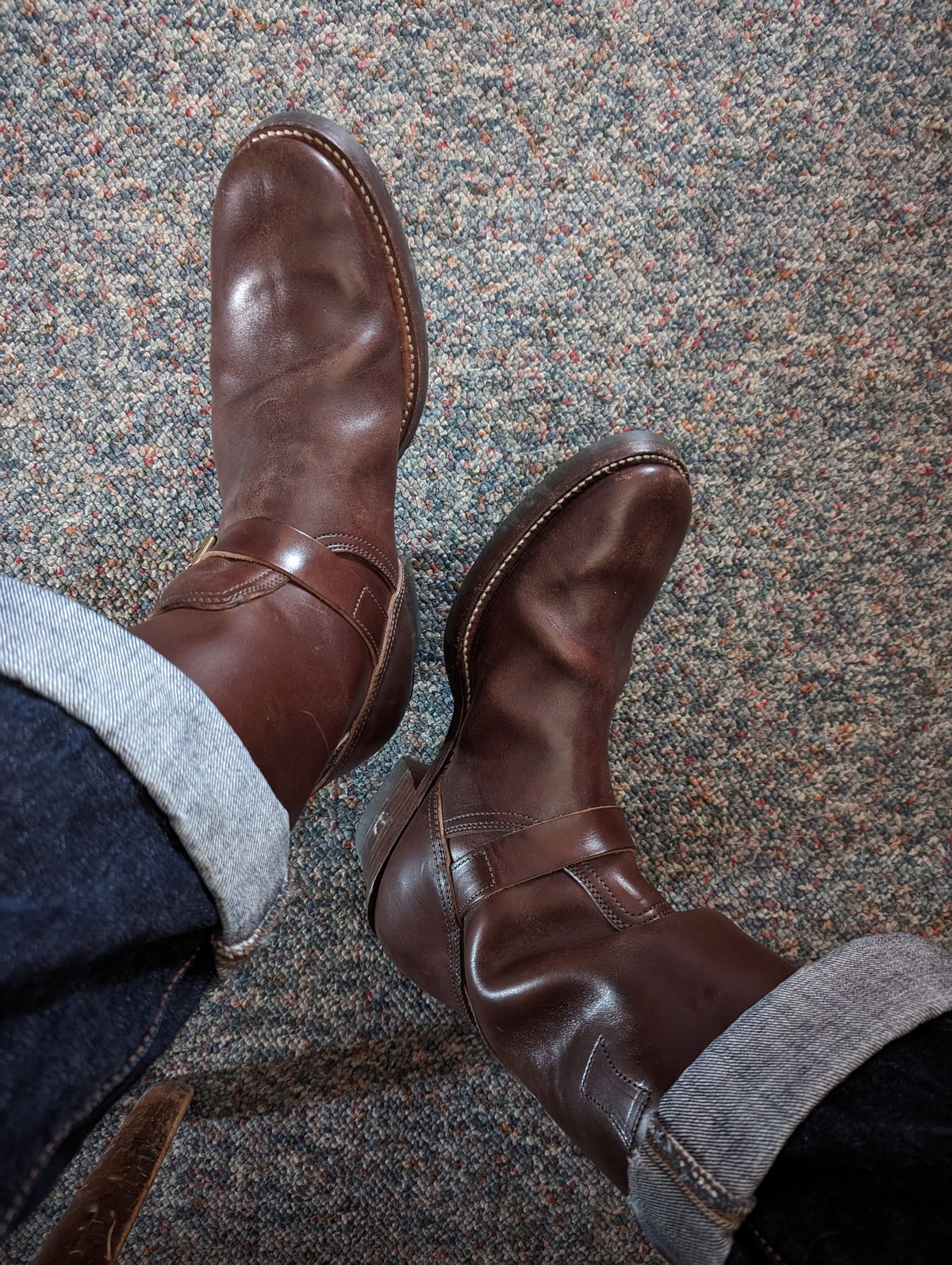 Photo by clefke on November 13, 2023 of the Clinch Engineer Boots 11-Inch Height in Brown-Overdyed Horsebutt.