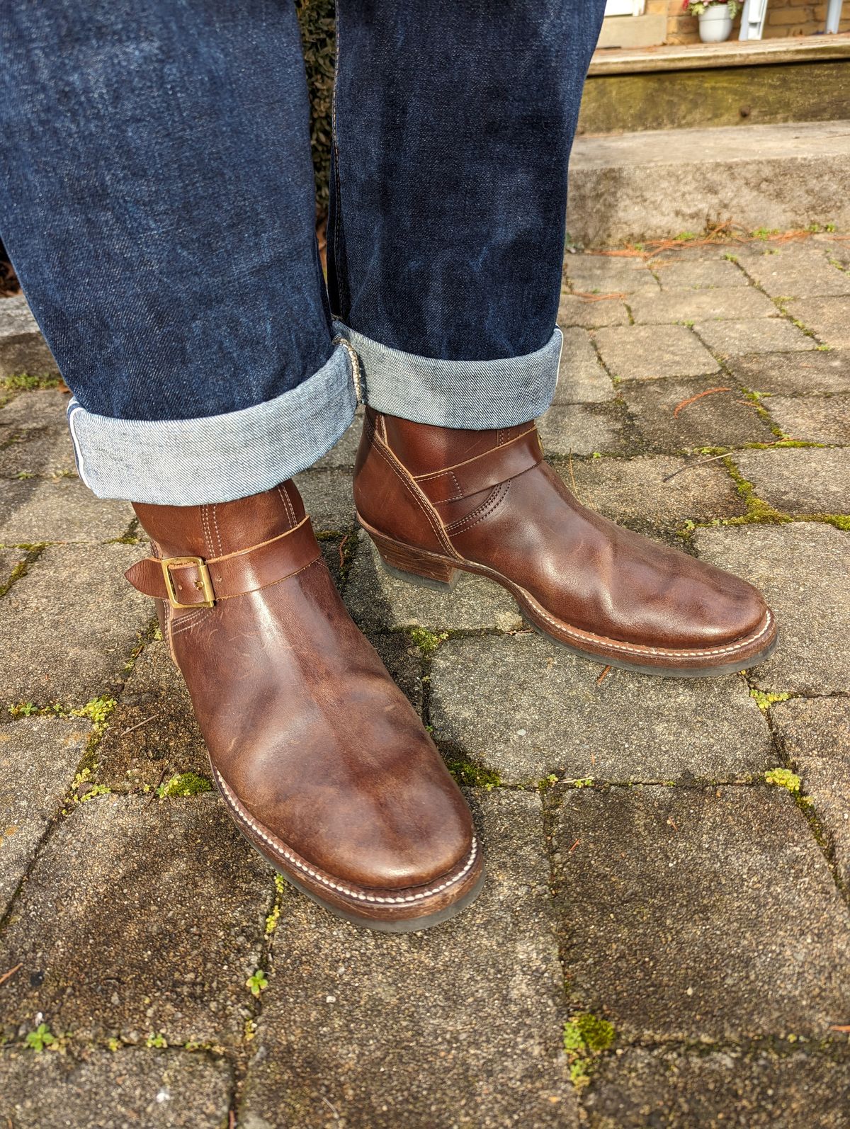 Photo by clefke on January 8, 2024 of the Clinch Engineer Boots 11-Inch Height in Brown-Overdyed Horsebutt.
