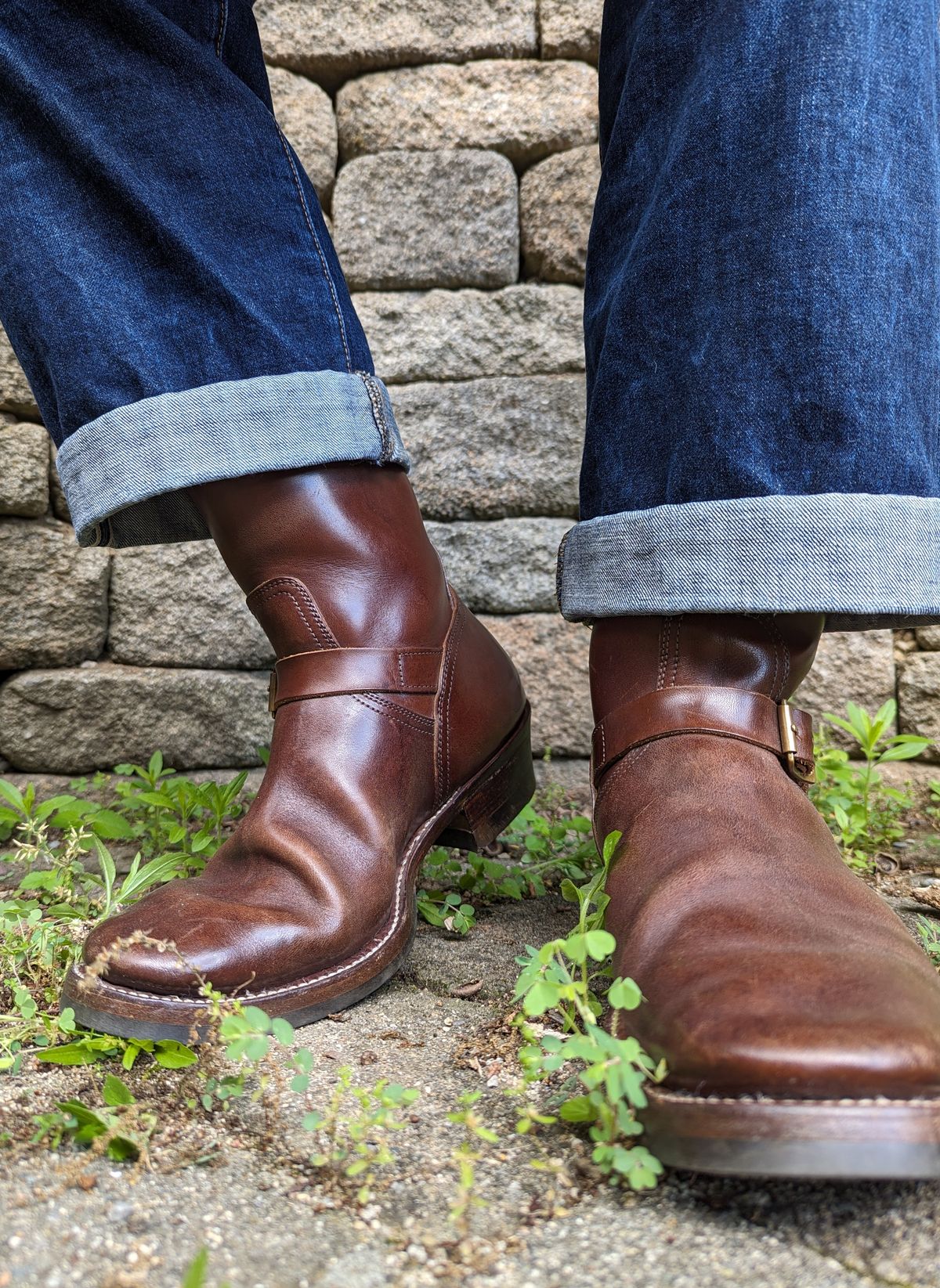 Photo by clefke on May 27, 2024 of the Clinch Engineer Boots 11-Inch Height in Brown-Overdyed Horsebutt.