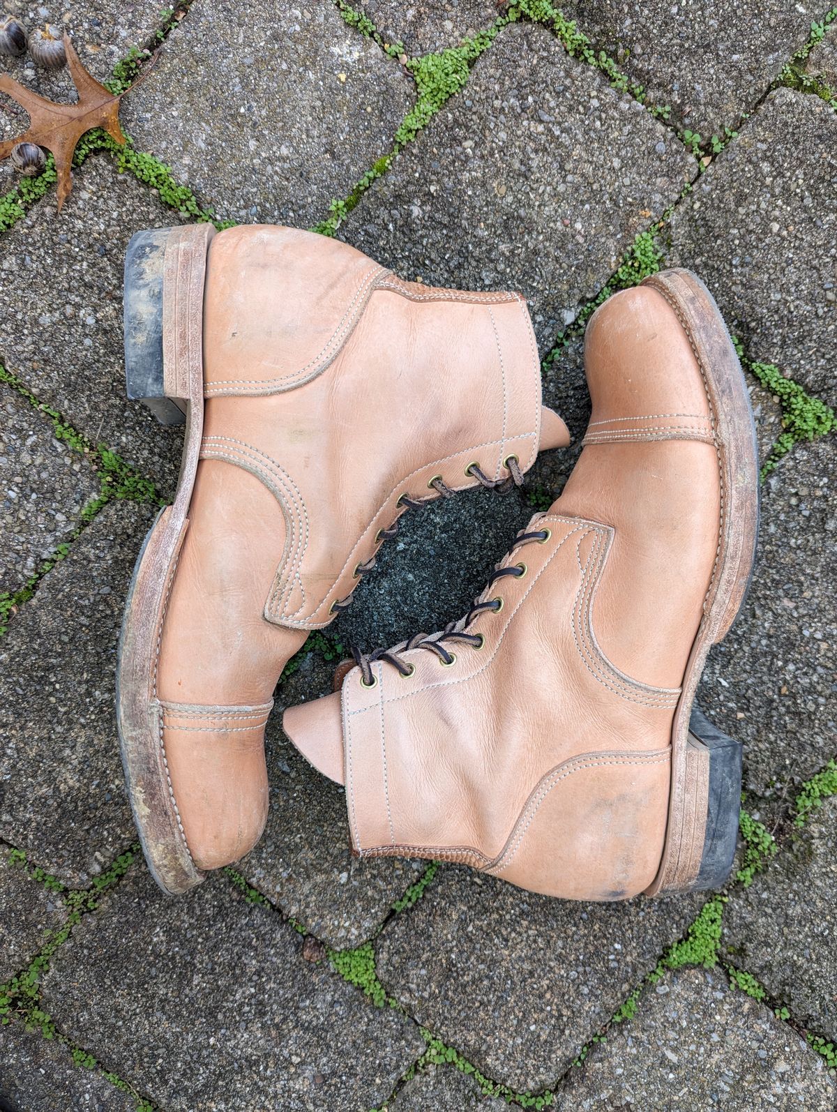 Photo by clefke on November 3, 2023 of the M.F. Boot Co Service Boot in Sepici Tumbled Waxed Natural Veg Tan.