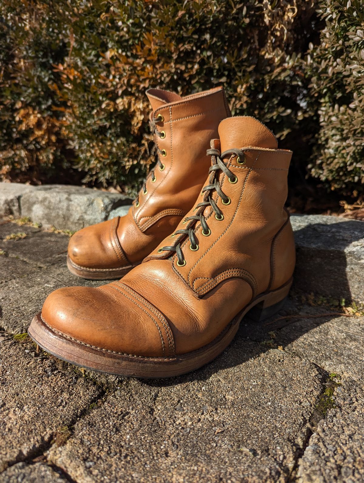 Photo by clefke on February 4, 2024 of the M.F. Boot Co Service Boot in Sepici Tumbled Waxed Natural Veg Tan.