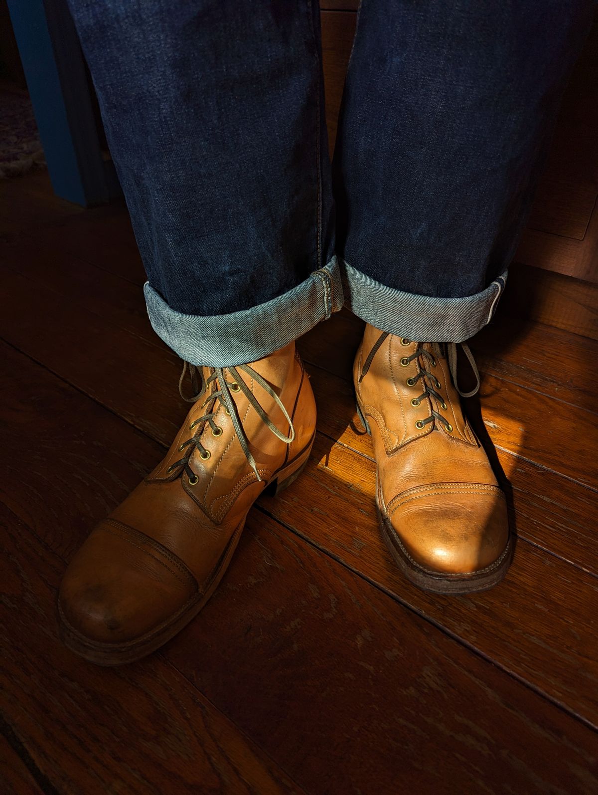 Photo by clefke on February 6, 2024 of the M.F. Boot Co Service Boot in Sepici Tumbled Waxed Natural Veg Tan.