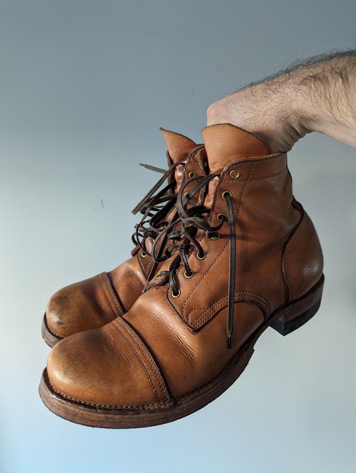 Photo by clefke on February 19, 2024 of the M.F. Boot Co Service Boot in Sepici Tumbled Waxed Natural Veg Tan.