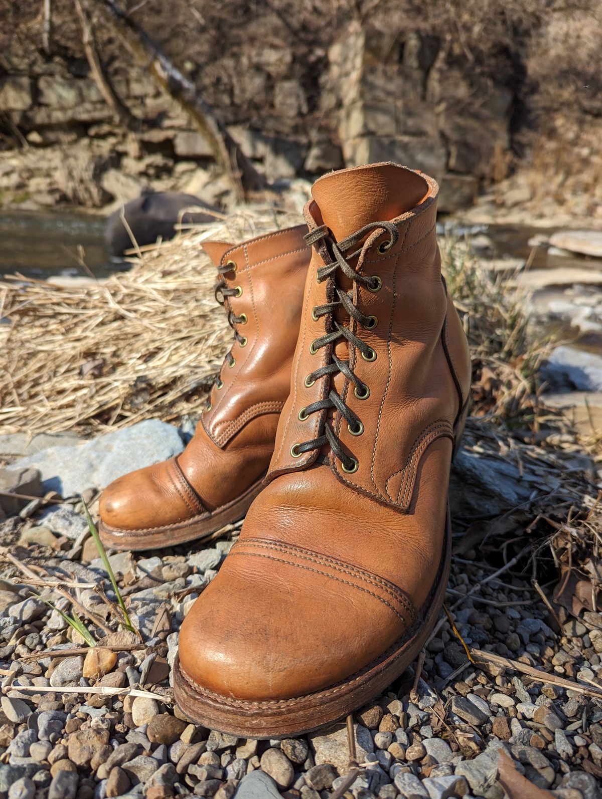 Photo by clefke on March 1, 2024 of the M.F. Boot Co Service Boot in Sepici Tumbled Waxed Natural Veg Tan.