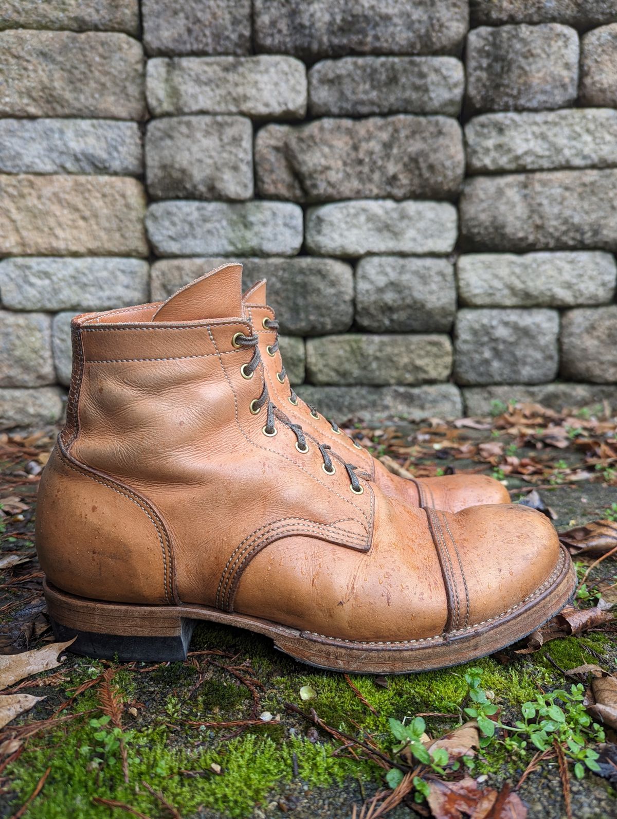 Photo by clefke on April 4, 2024 of the M.F. Boot Co Service Boot in Sepici Tumbled Waxed Natural Veg Tan.