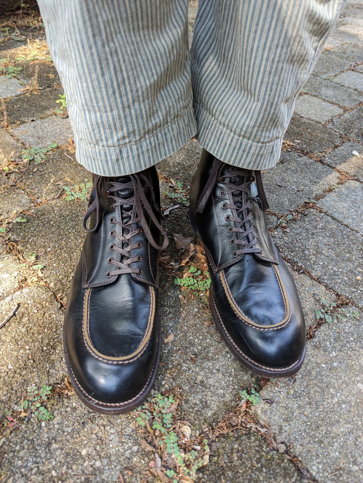 Photo by clefke on June 11, 2023 of the The 2 Monkeys Sportif Boots in Du Puy Patina Crust "Dyeable" French Calf.