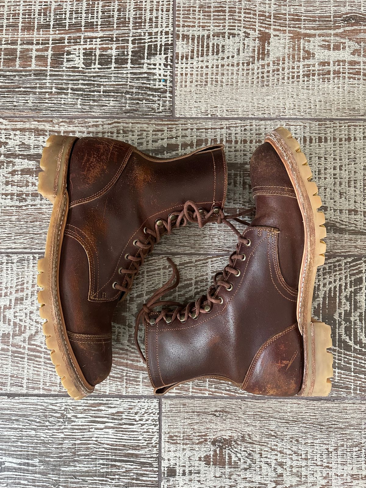 Photo by GDub on January 3, 2025 of the Truman Custom Model in Horween Chestnut Waxed Flesh.