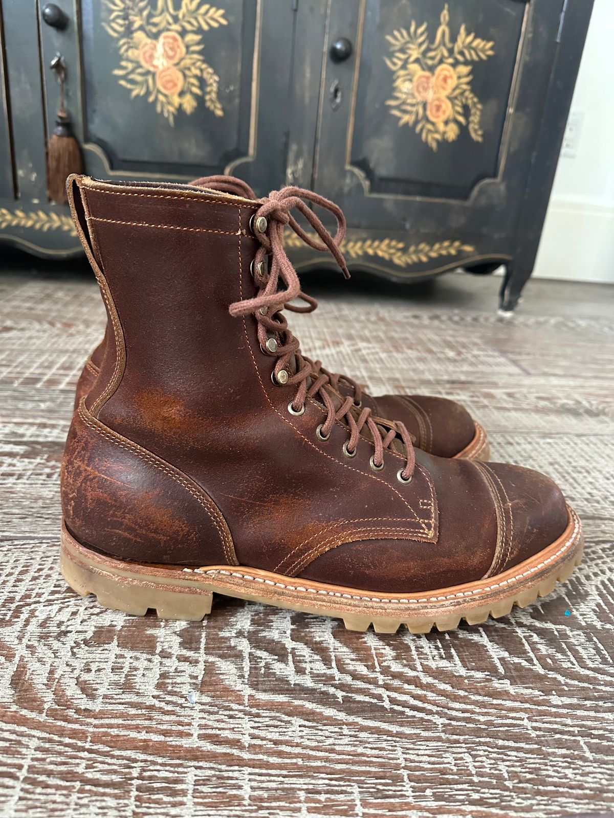 Photo by GDub on January 3, 2025 of the Truman Custom Model in Horween Chestnut Waxed Flesh.