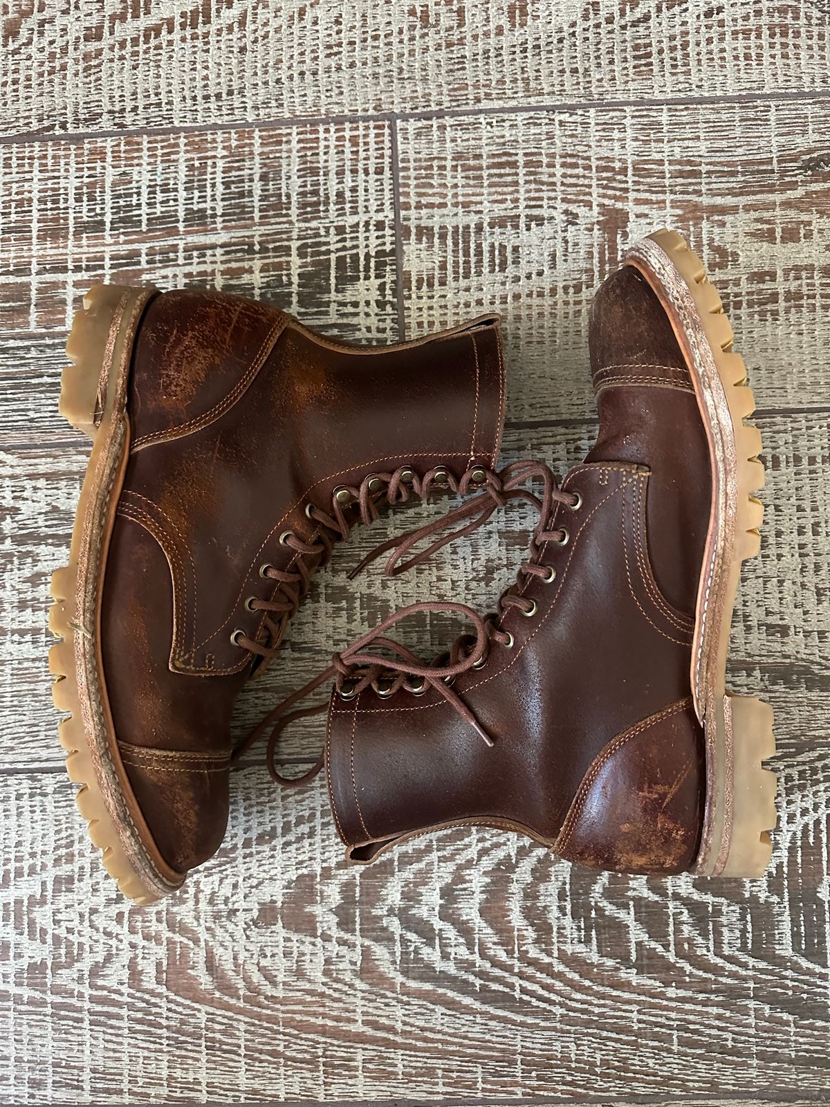Photo by GDub on February 5, 2025 of the Truman Custom Model in Horween Chestnut Waxed Flesh.