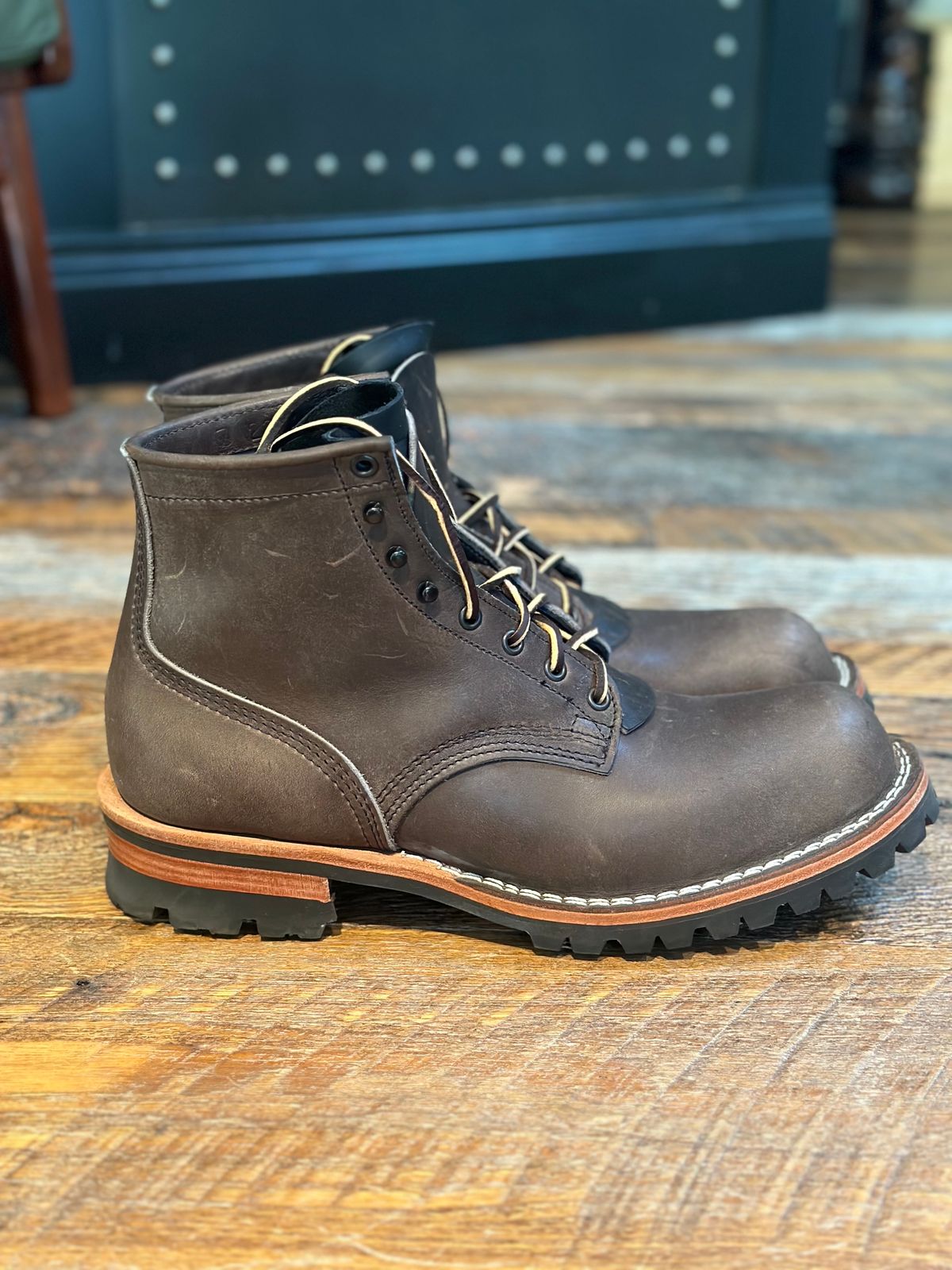 Photo by GDub on October 1, 2023 of the Nicks MTO in Horween Charcoal Cypress.