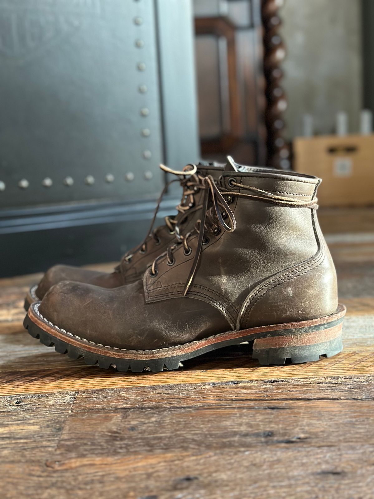 Photo by GDub on November 1, 2023 of the Nicks MTO in Horween Charcoal Cypress.