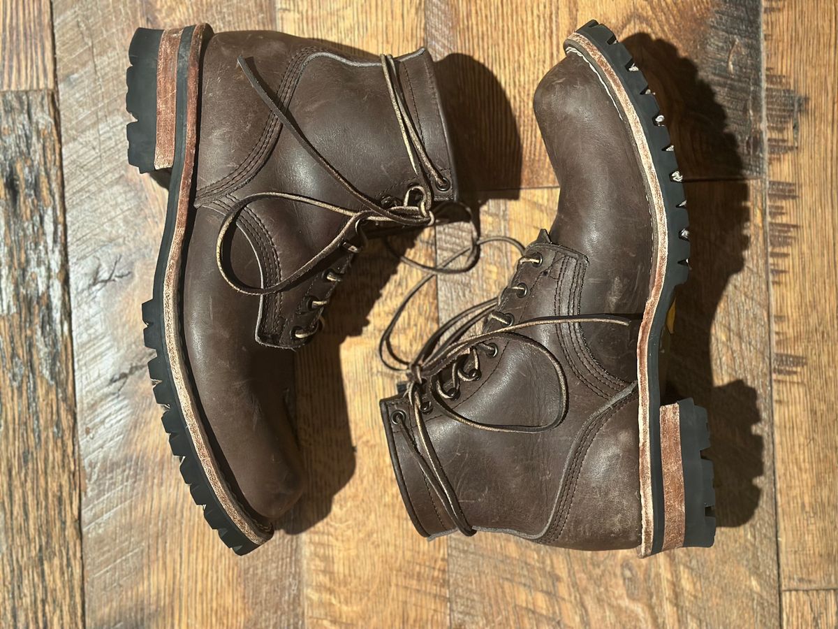 Photo by GDub on December 6, 2023 of the Nicks MTO in Horween Charcoal Cypress.