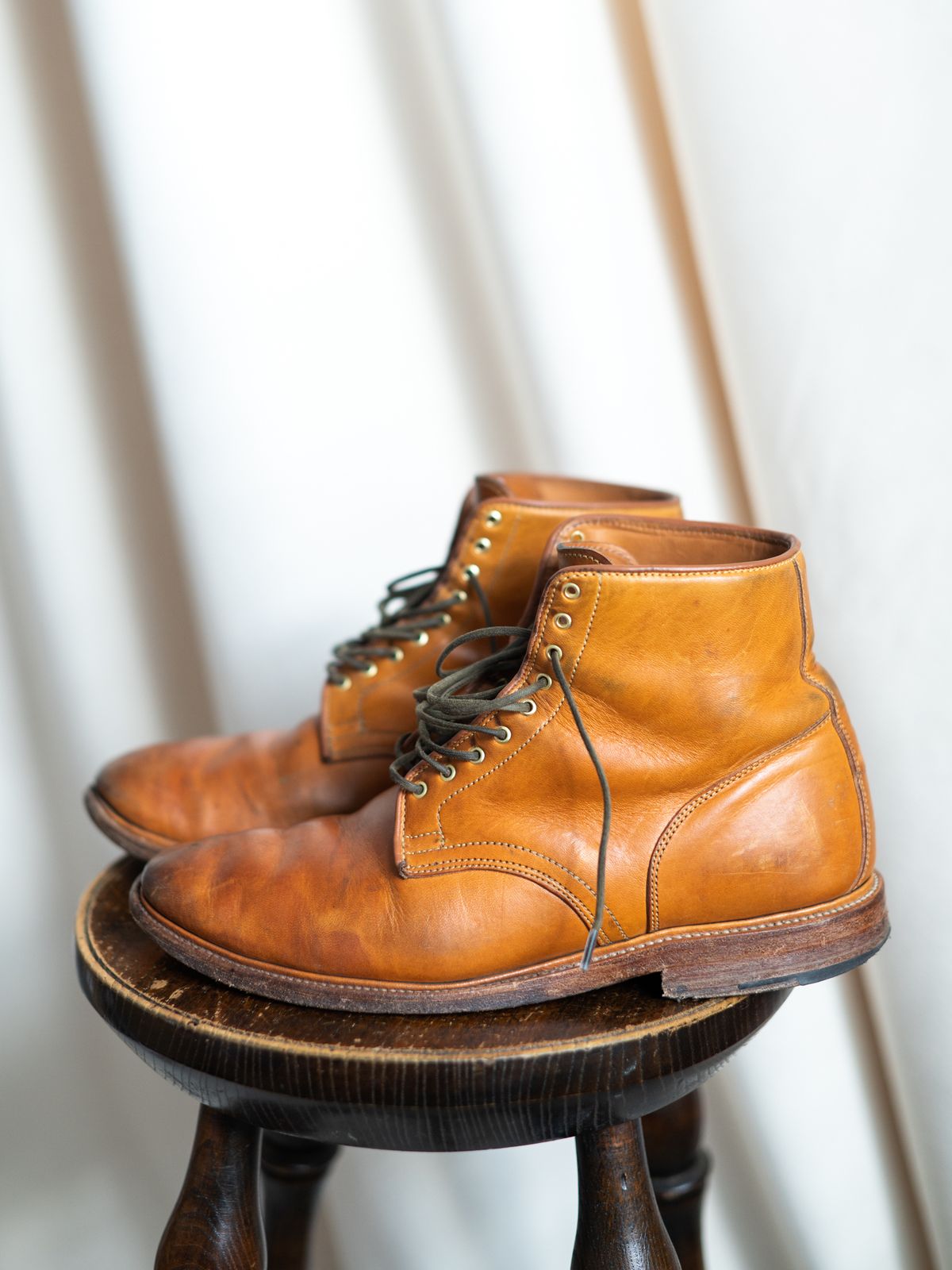 Photo by sixtyreid on April 5, 2023 of the Viberg Officer Boot in Shinki Camel Latigo Horsehide.