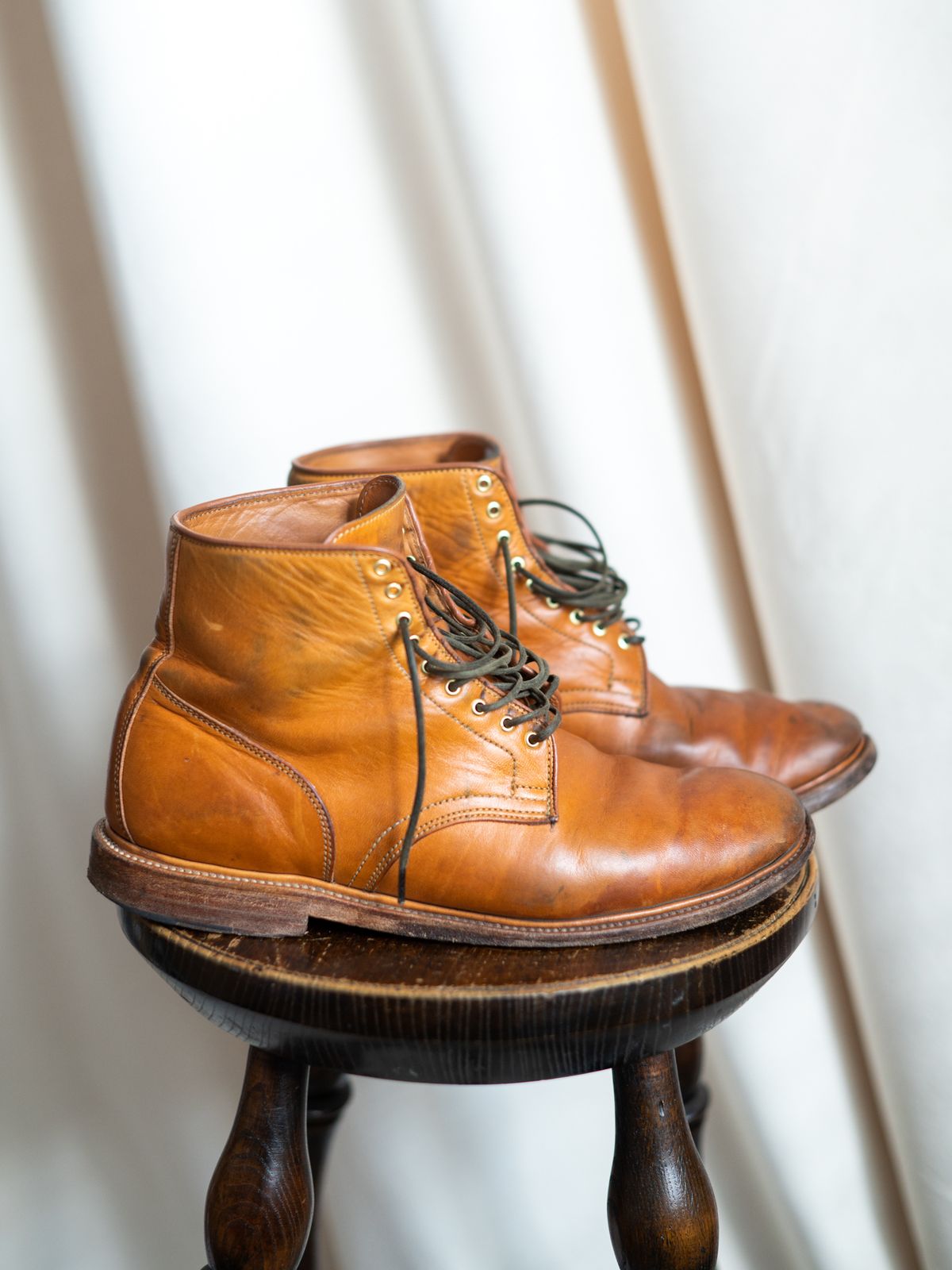 Photo by sixtyreid on April 5, 2023 of the Viberg Officer Boot in Shinki Camel Latigo Horsehide.