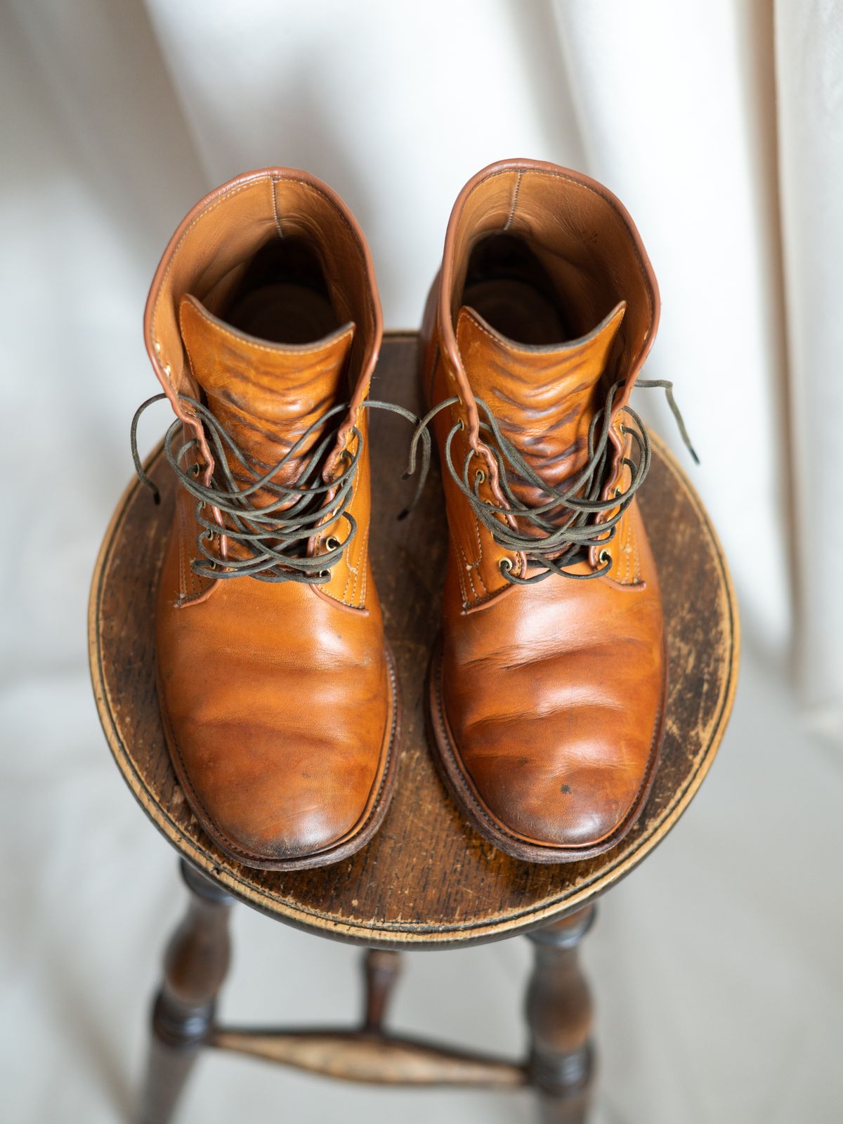 Photo by sixtyreid on April 5, 2023 of the Viberg Officer Boot in Shinki Camel Latigo Horsehide.