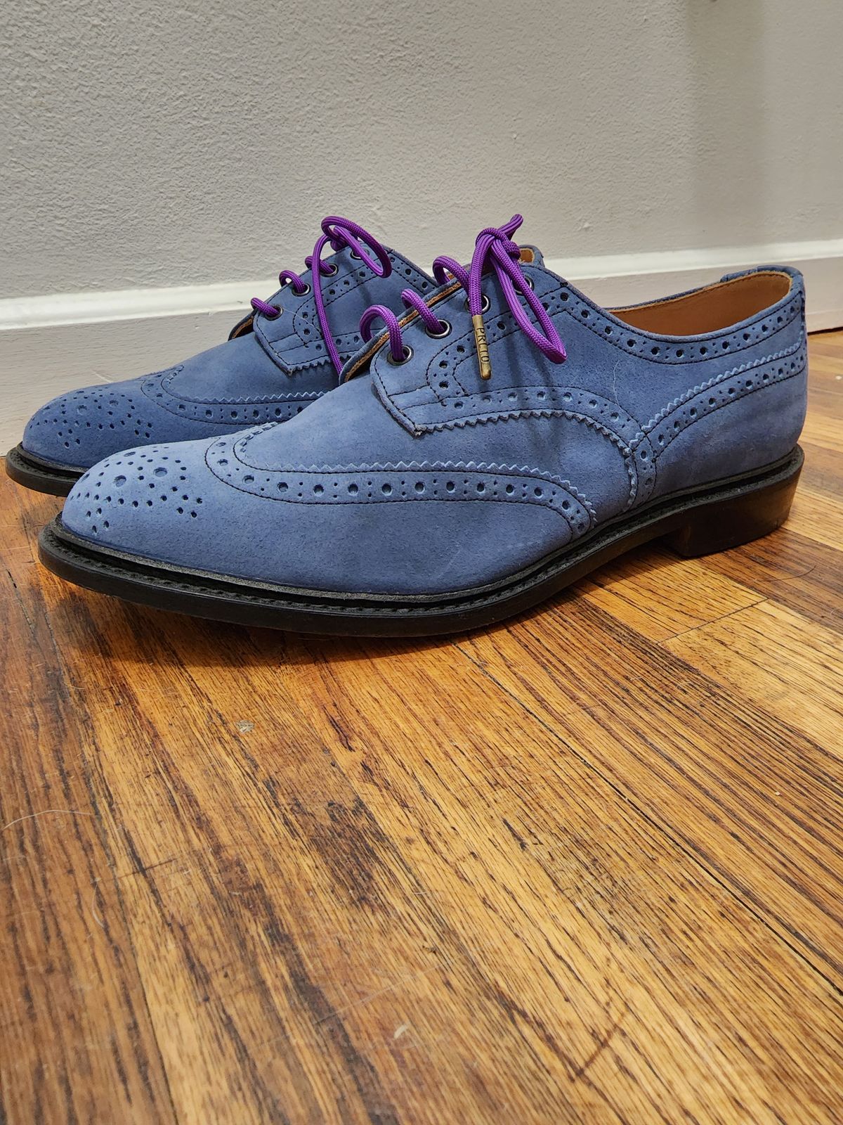 Photo by PrimordialOohs on October 5, 2022 of the Tricker's Bourton Country Shoe in Zonta Indigo Castorino Suede.