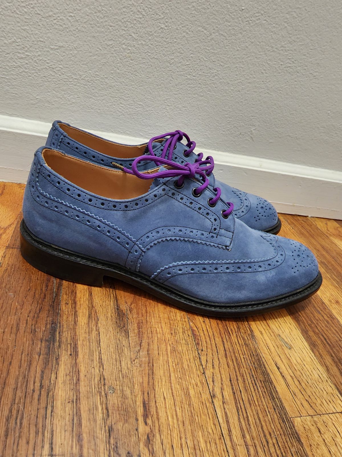 Photo by PrimordialOohs on October 5, 2022 of the Tricker's Bourton Country Shoe in Zonta Indigo Castorino Suede.