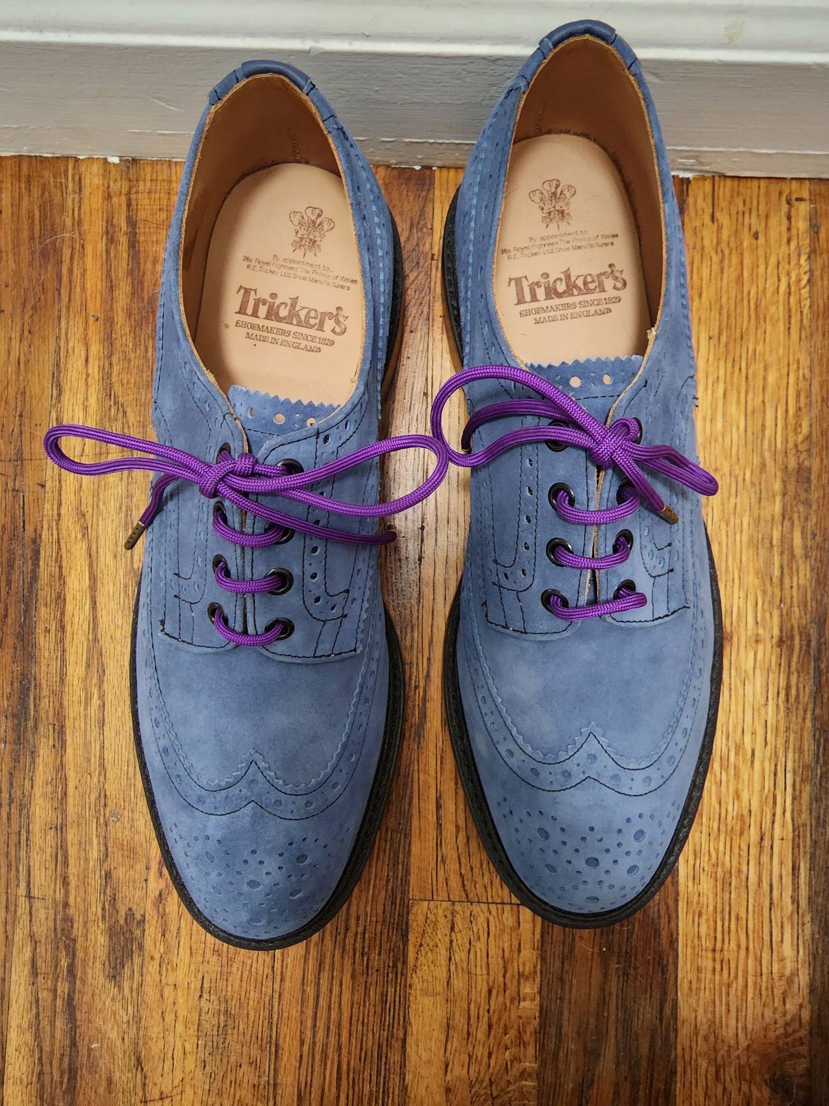 Photo by PrimordialOohs on October 5, 2022 of the Tricker's Bourton Country Shoe in Zonta Indigo Castorino Suede.