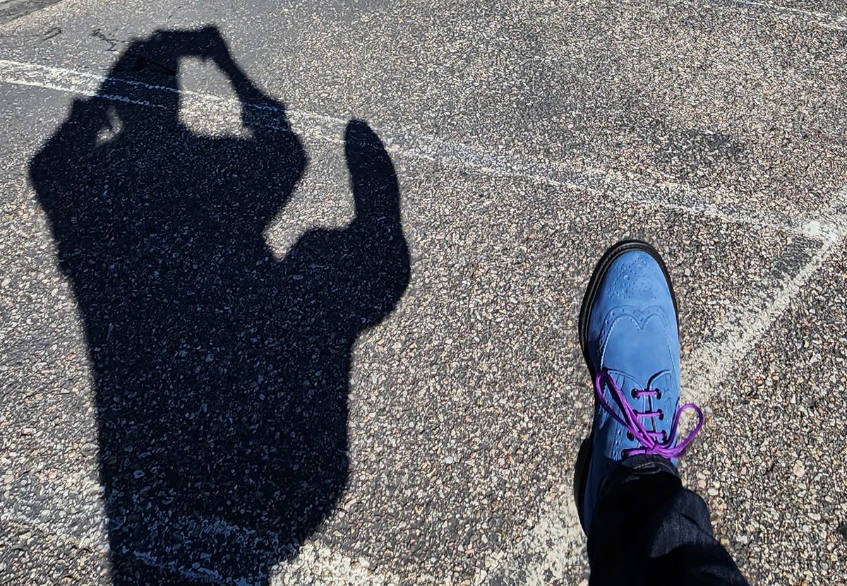Photo by PrimordialOohs on October 6, 2022 of the Tricker's Bourton Country Shoe in Zonta Indigo Castorino Suede.