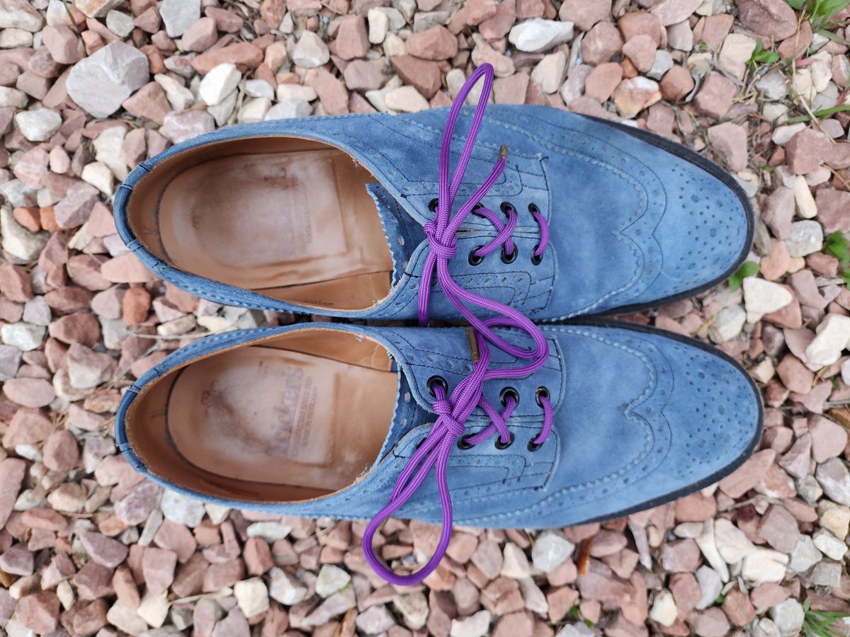 Photo by PrimordialOohs on April 6, 2023 of the Tricker's Bourton Country Shoe in Zonta Indigo Castorino Suede.