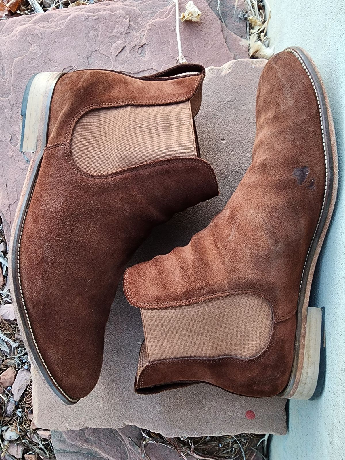 Photo by PrimordialOohs on February 6, 2023 of the Bomberos Unlisted Model in Snuff Waterproof German Suede.