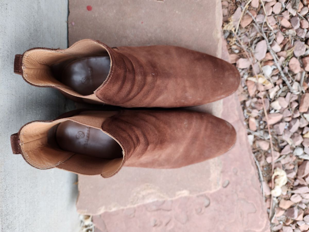 Photo by PrimordialOohs on April 6, 2023 of the Bomberos Unlisted Model in Snuff Waterproof German Suede.