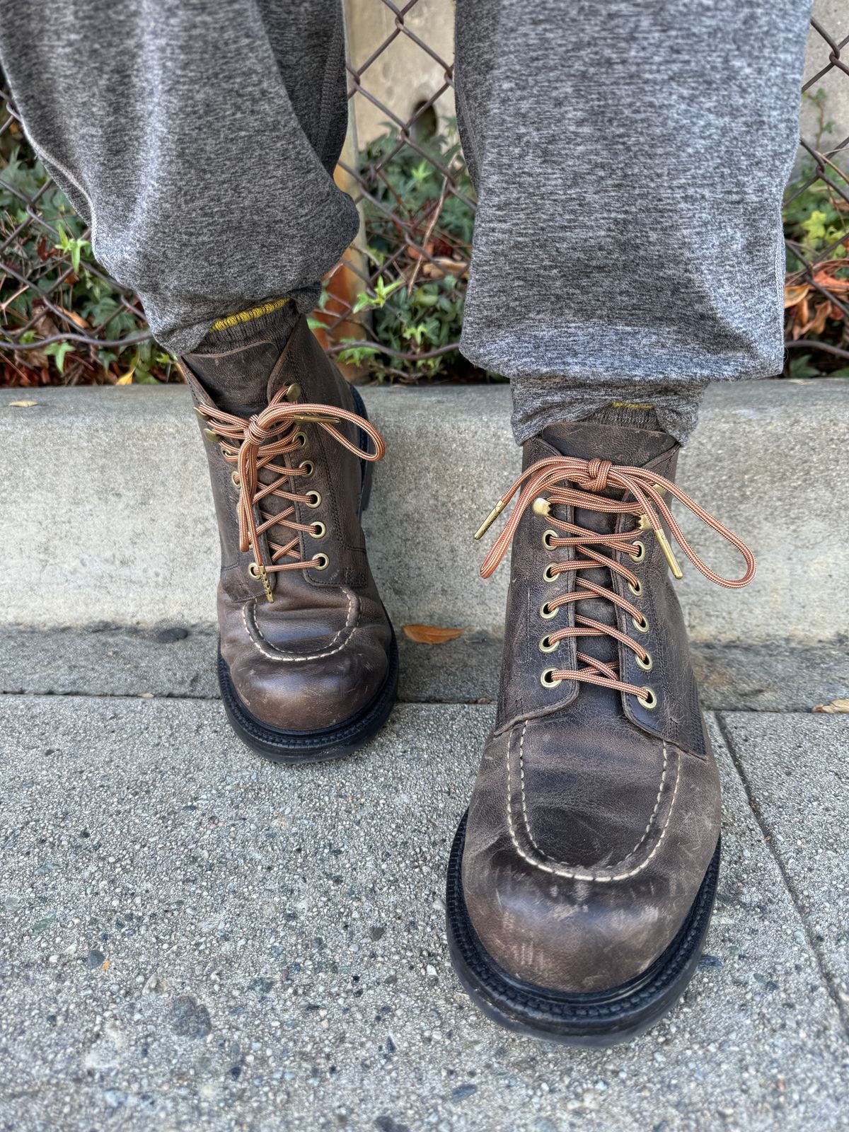 Photo by kat on November 4, 2024 of the Grant Stone Brass Boot in Gallun Teton Waxy Stag.