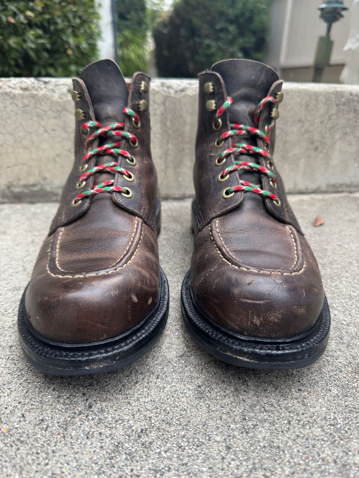 Photo by kat on December 4, 2024 of the Grant Stone Brass Boot in Gallun Teton Waxy Stag.