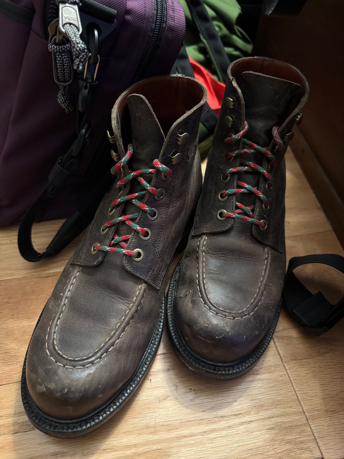 Photo by kat on January 6, 2025 of the Grant Stone Brass Boot in Gallun Teton Waxy Stag.