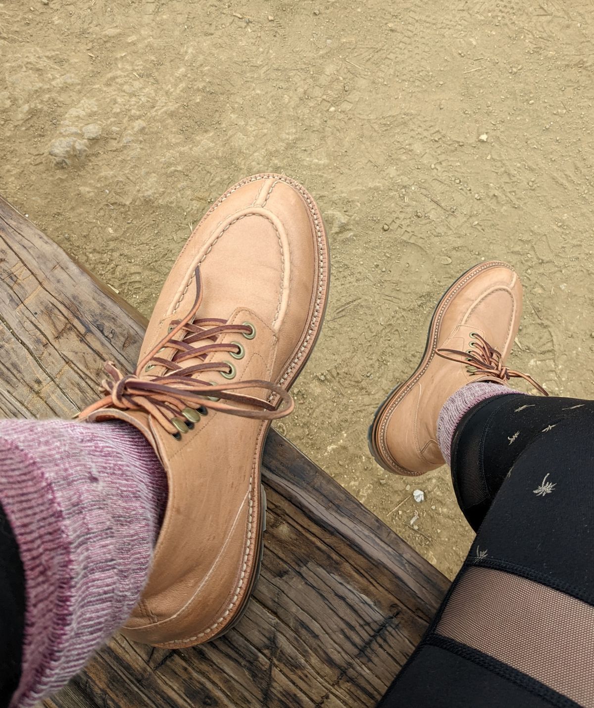 Photo by kat on October 8, 2022 of the Grant Stone Ottawa Boot in Incas Natural Kangaroo.