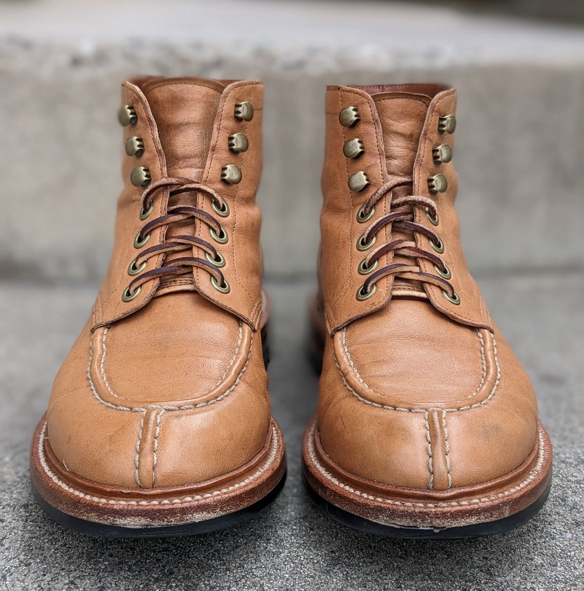 Photo by kat on February 3, 2023 of the Grant Stone Ottawa Boot in Incas Natural Kangaroo.