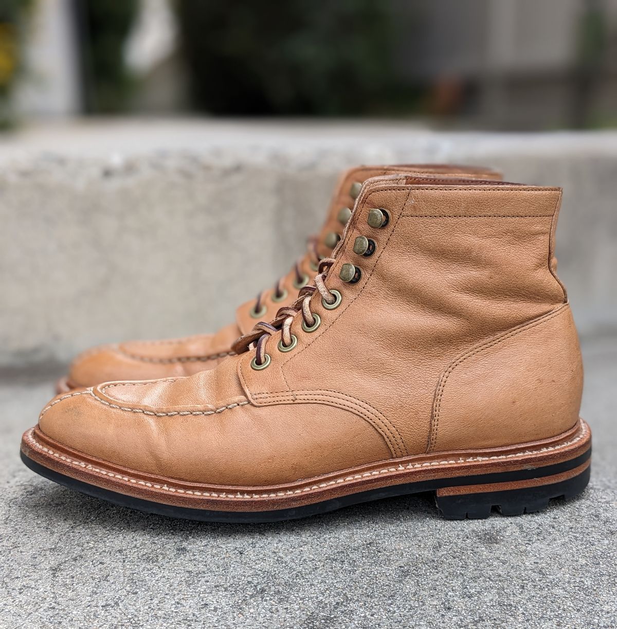 Photo by kat on February 3, 2023 of the Grant Stone Ottawa Boot in Incas Natural Kangaroo.
