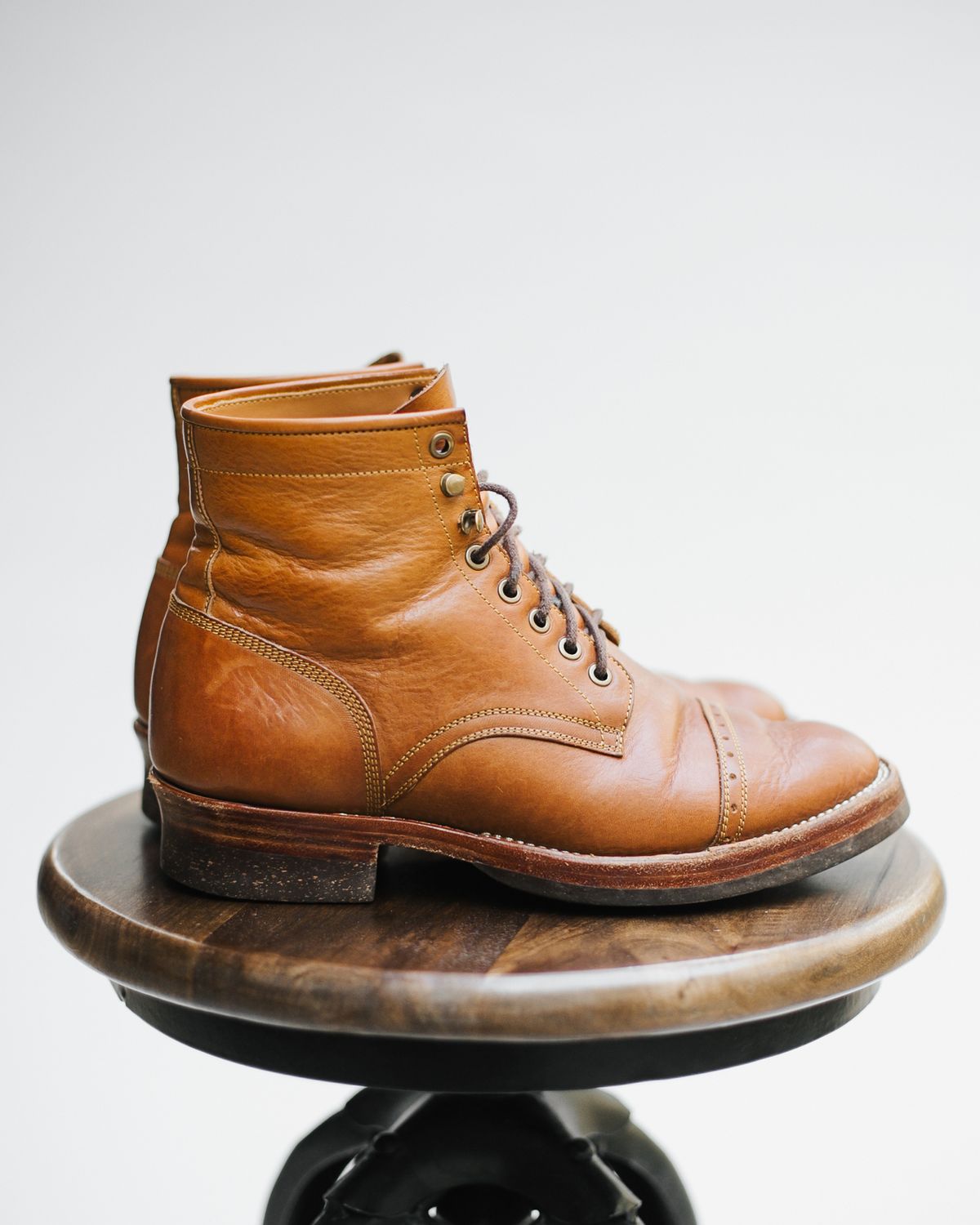 Photo by bsschneid89 on April 6, 2023 of the Benzein Kanon Brogue Cap Toe Boot in Badalassi Carlo Cognac Minerva.