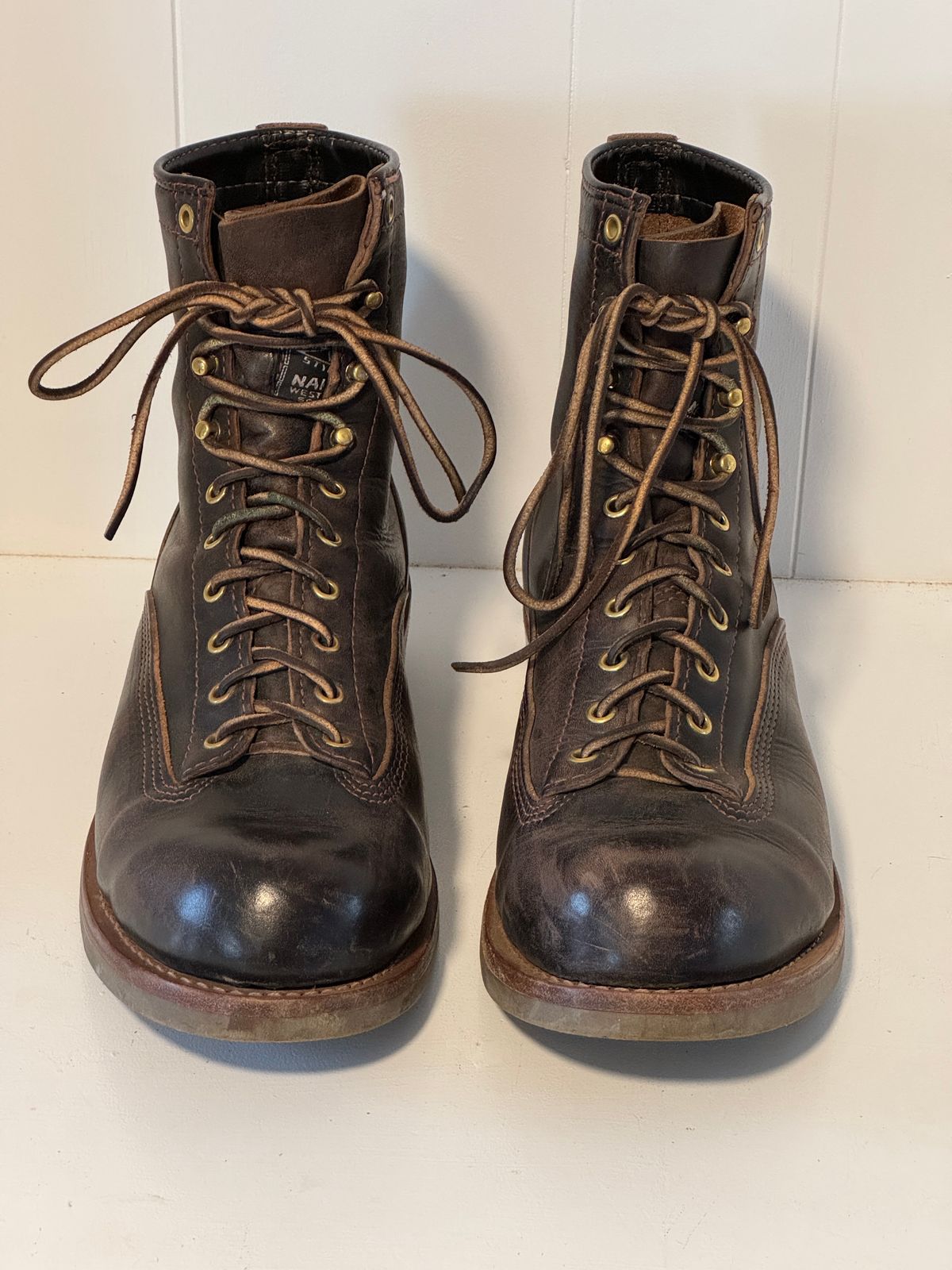Photo by centralfornia on February 5, 2024 of the Wesco Jobmaster in Horween Black Chromexcel Horsehide.