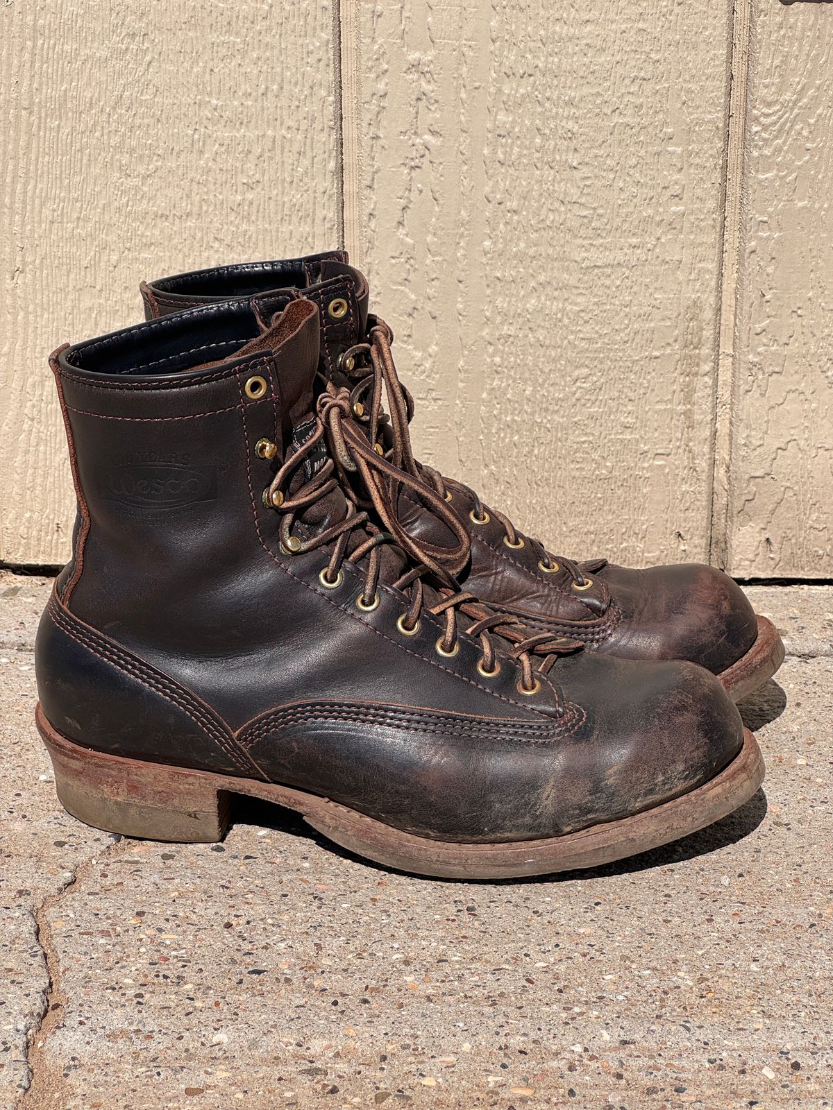 Photo by centralfornia on March 5, 2024 of the Wesco Jobmaster in Horween Black Chromexcel Horsehide.