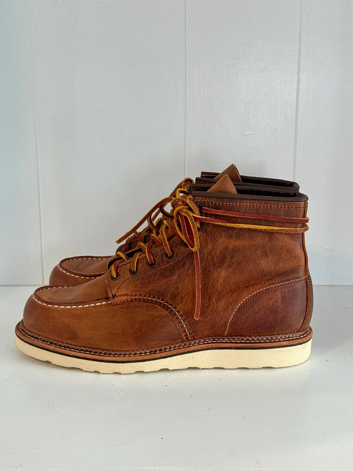 Photo by centralfornia on October 4, 2025 of the Red Wing 1907 Moc Toe in S.B. Foot Copper Rough and Tough.