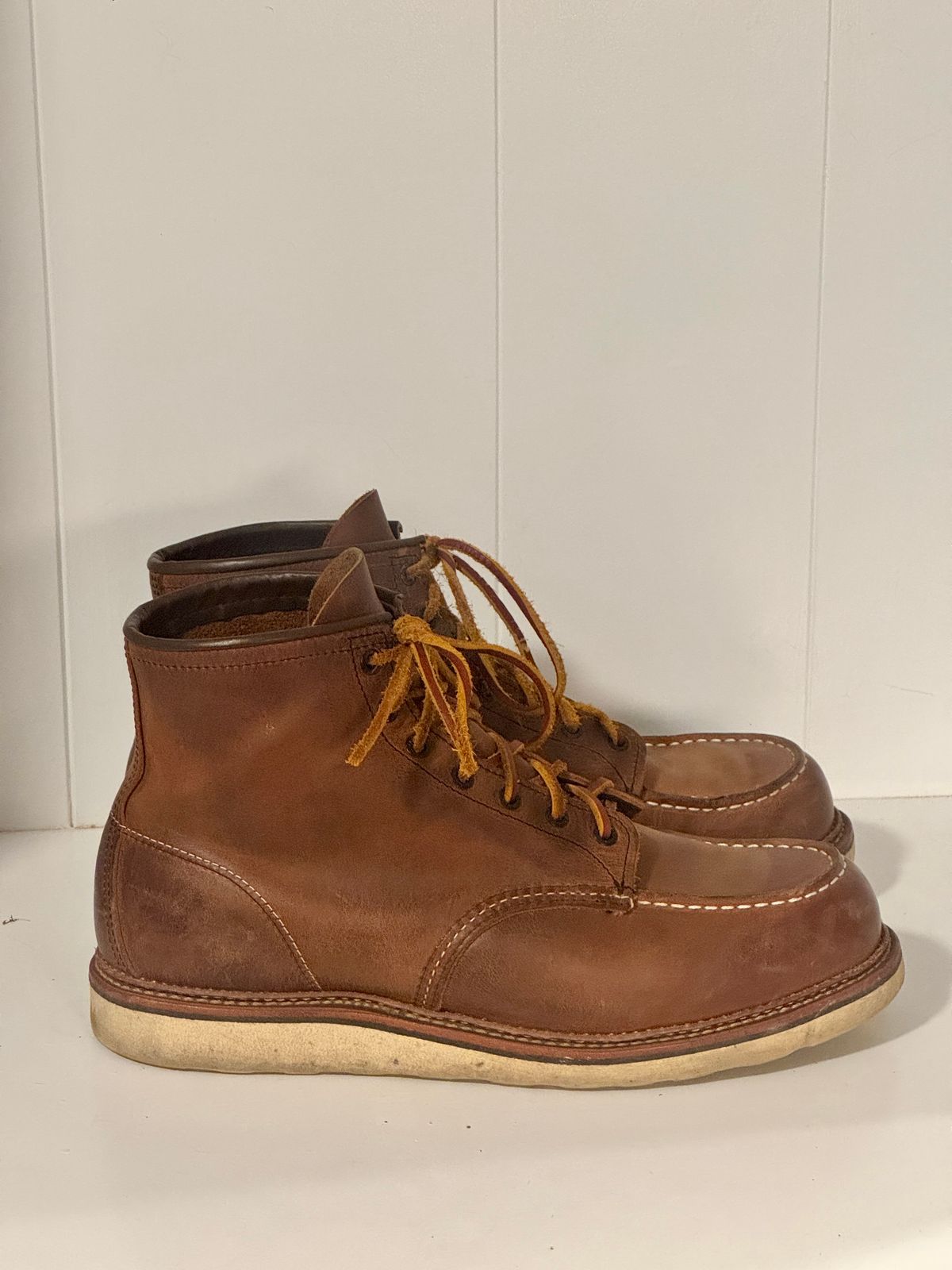 Photo by centralfornia on November 6, 2025 of the Red Wing 1907 Moc Toe in S.B. Foot Copper Rough and Tough.