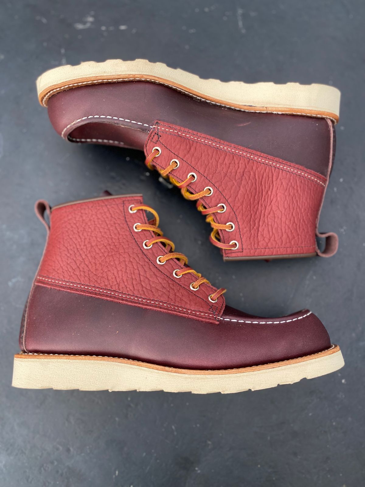 Photo by centralfornia on October 2, 2022 of the Red Wing 6-Inch Classic Moc in Unknown Leather.