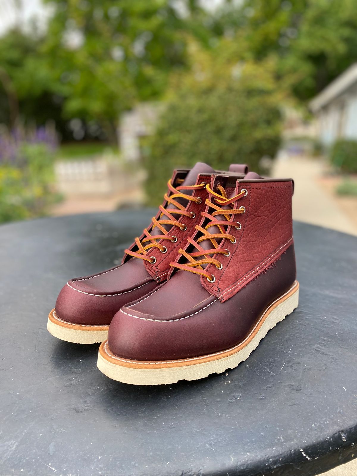 Photo by centralfornia on October 2, 2022 of the Red Wing 6-Inch Classic Moc in Unknown Leather.