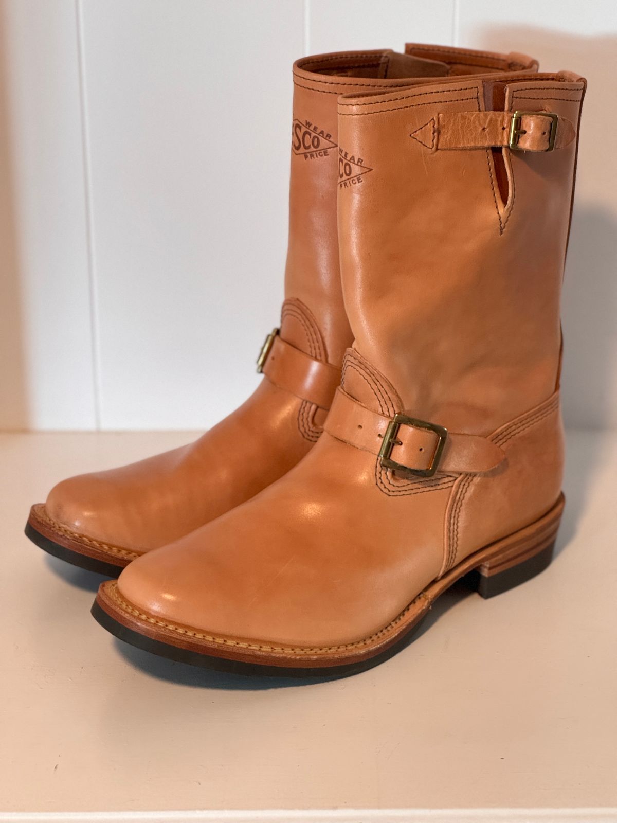 Photo by centralfornia on October 2, 2024 of the Wesco 1939 Engineer Boot in Maryam Natural Horsebutt.