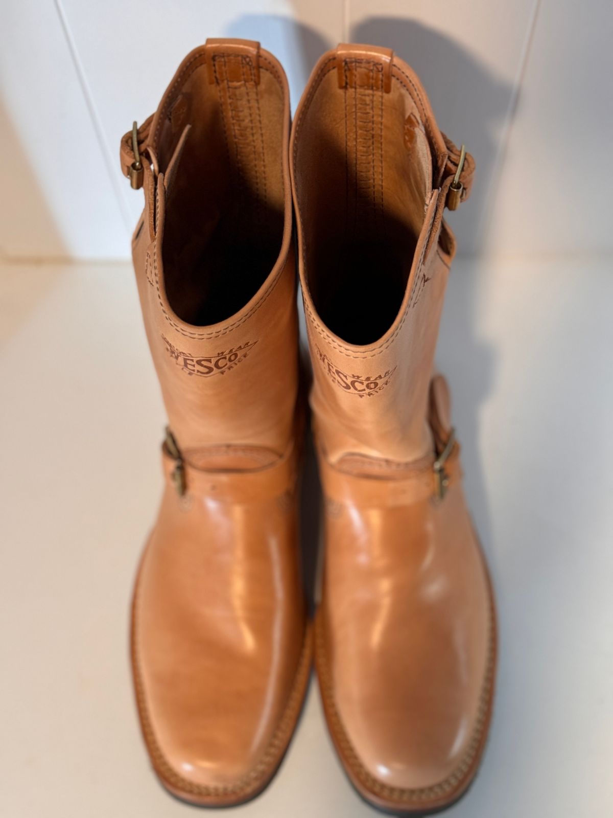 Photo by centralfornia on October 2, 2024 of the Wesco 1939 Engineer Boot in Maryam Natural Horsebutt.