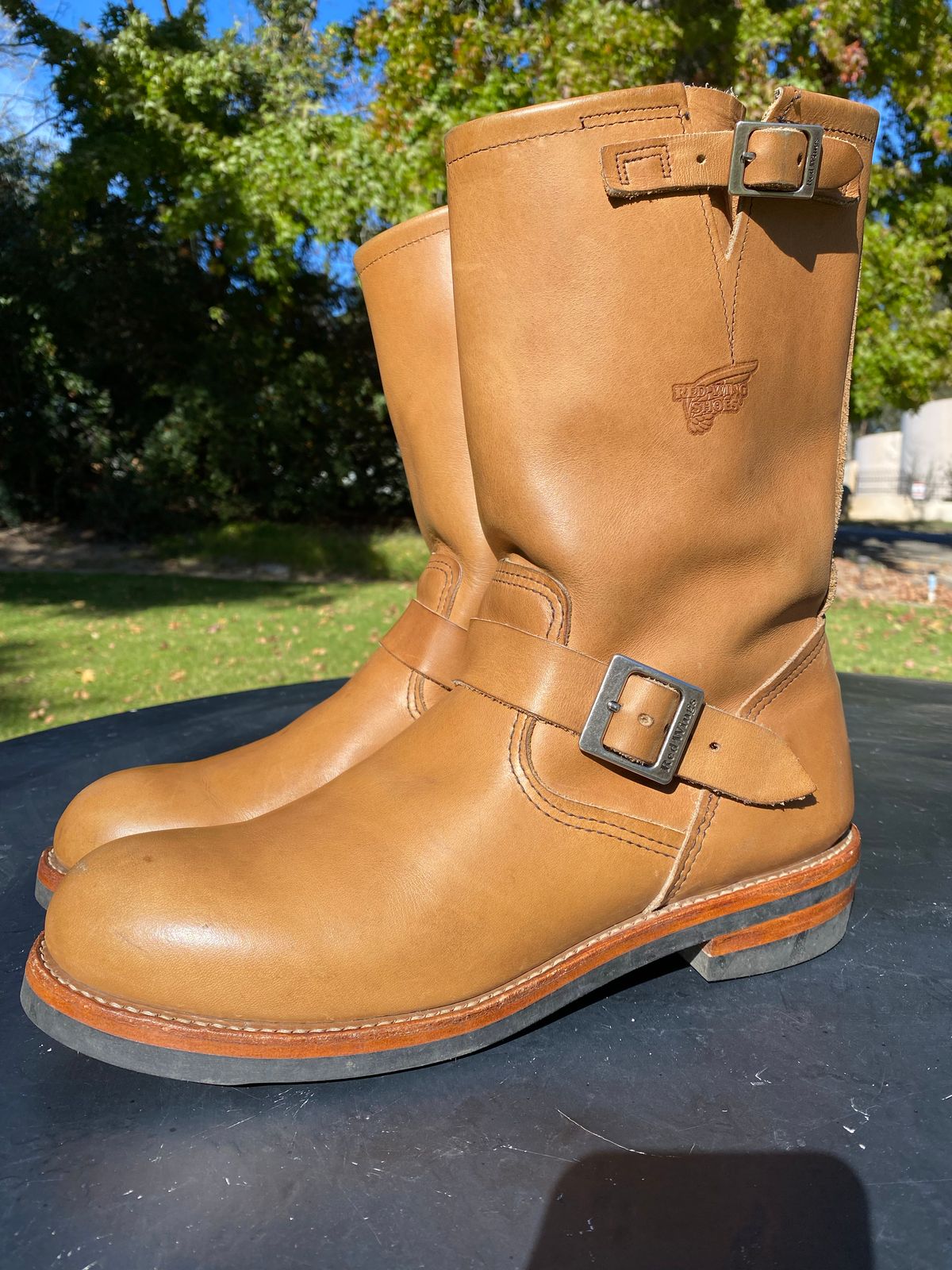 Photo by centralfornia on November 5, 2022 of the Red Wing Engineer in S.B. Foot Hawthorne Muleskinner.