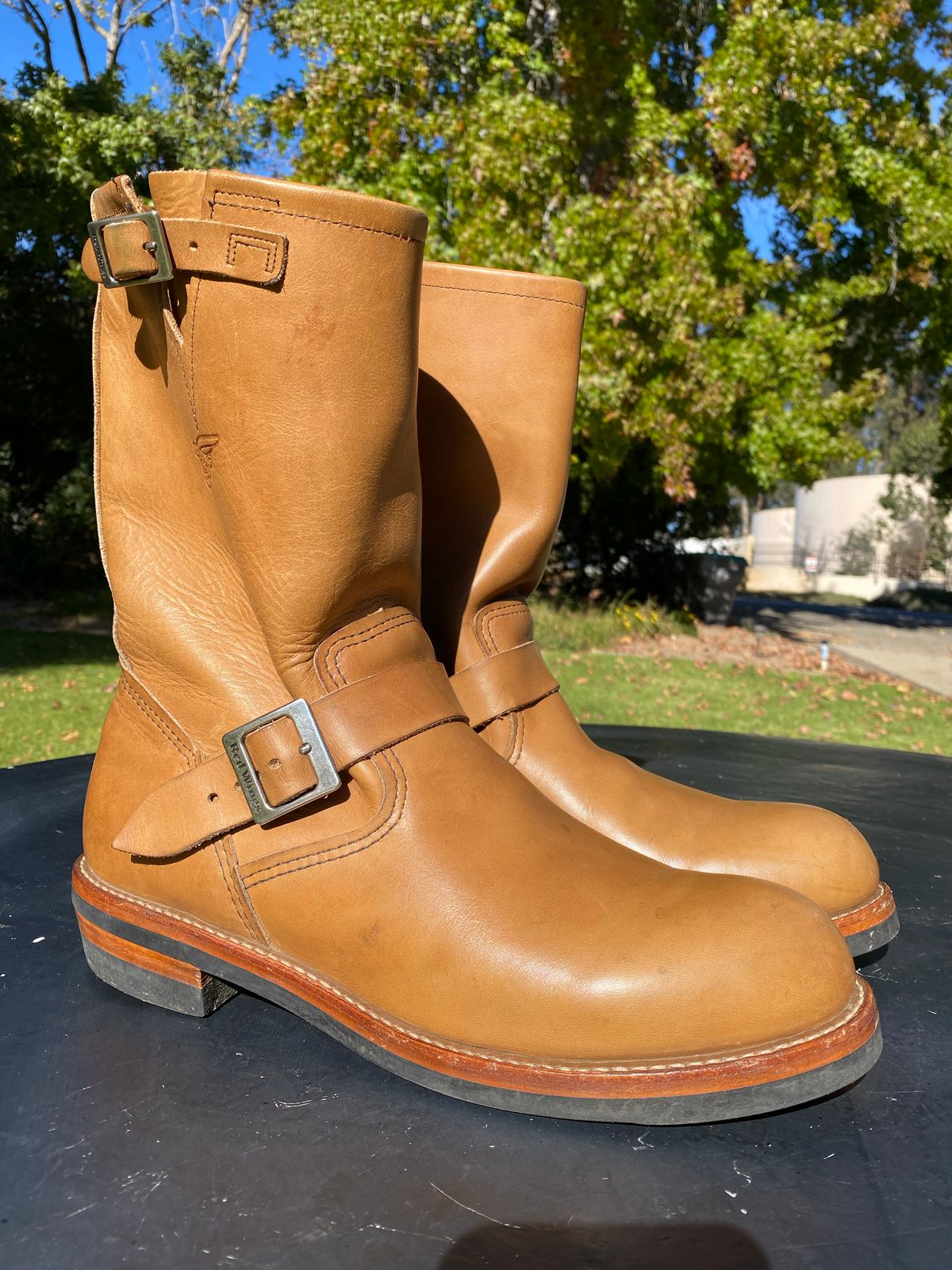Photo by centralfornia on November 5, 2022 of the Red Wing Engineer in S.B. Foot Hawthorne Muleskinner.