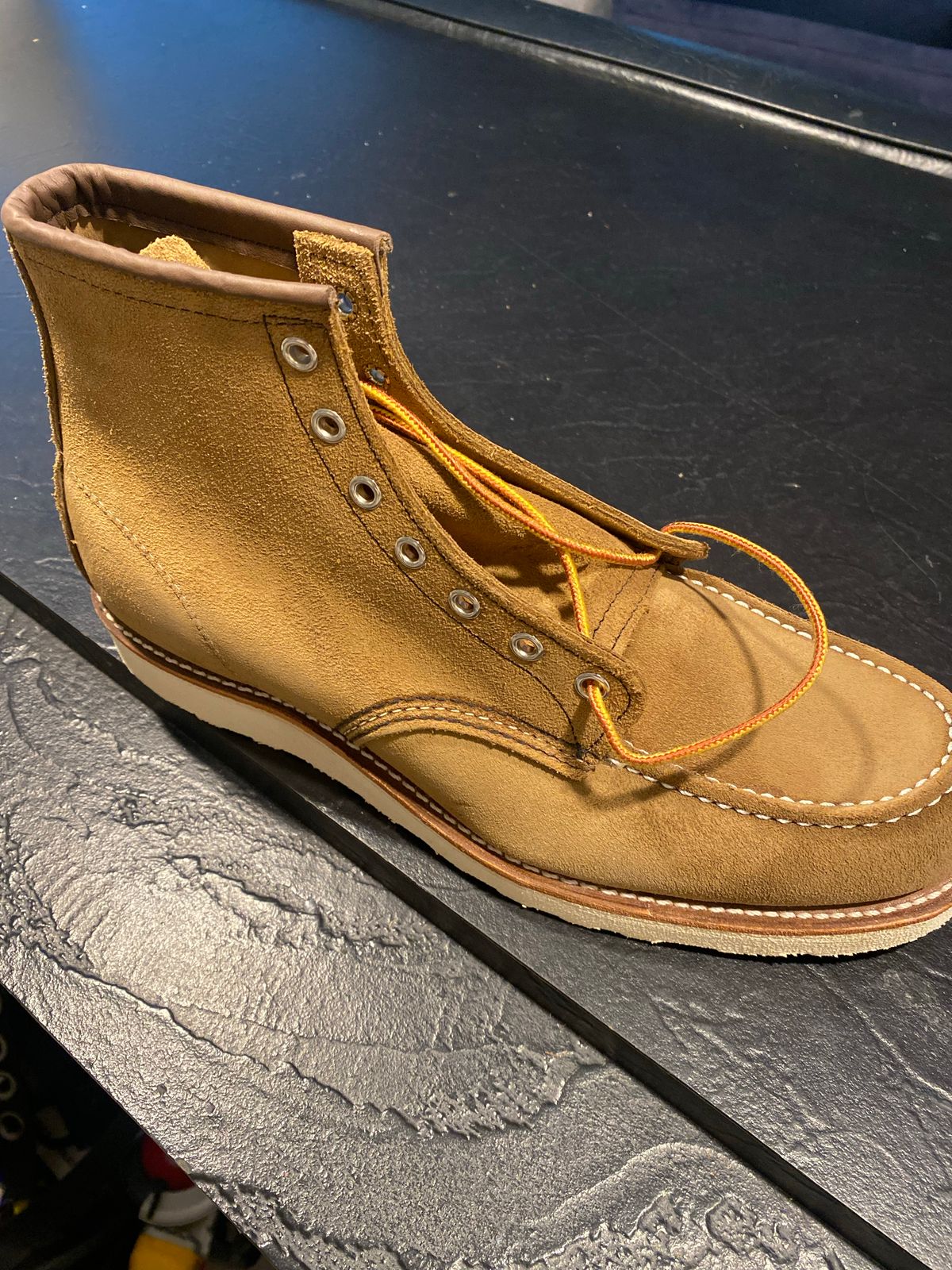 Photo by centralfornia on September 23, 2022 of the Red Wing 6-Inch Classic Moc in S.B. Foot Olive Mohave Roughout.