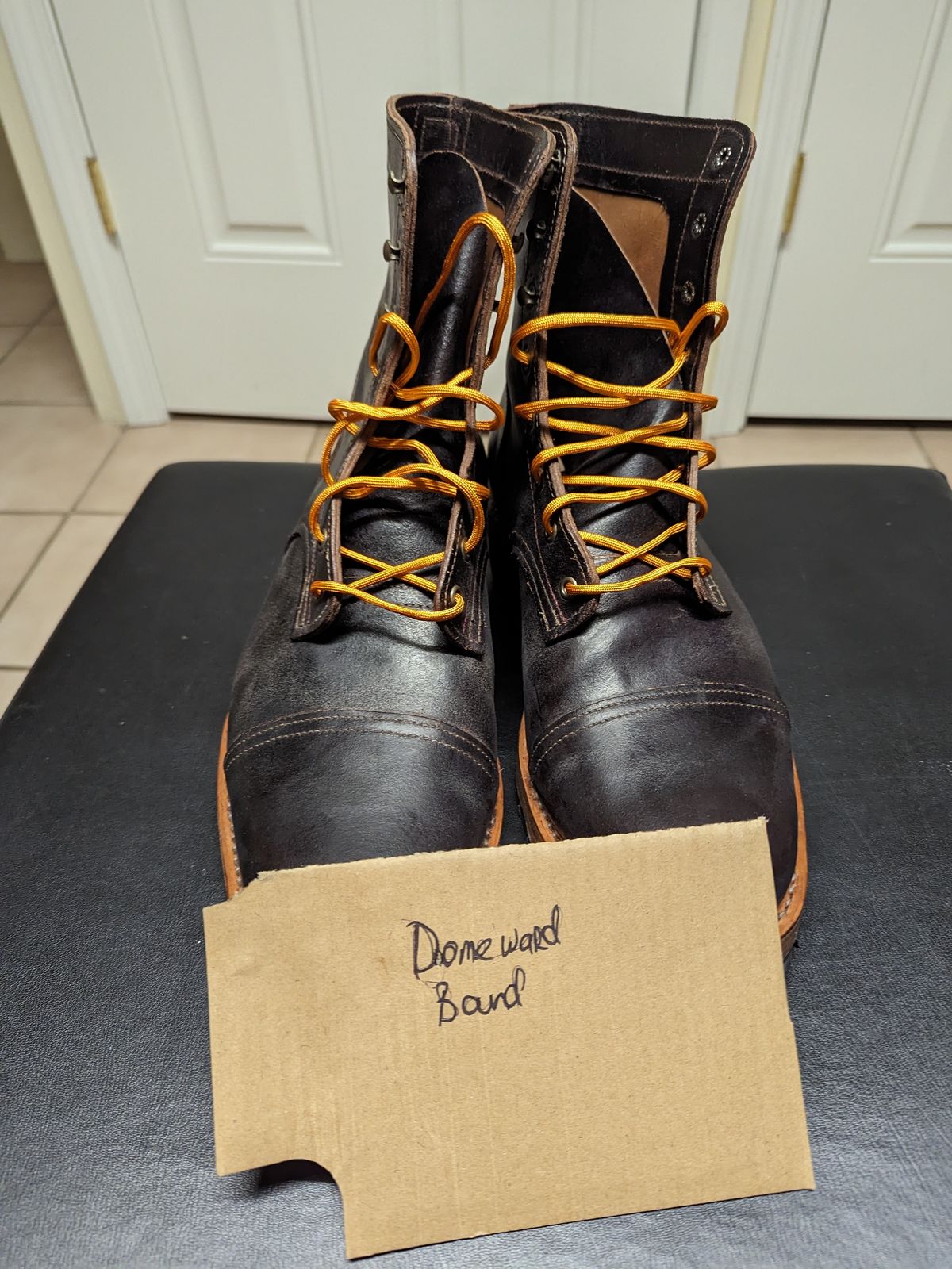 Photo by workwearfit on October 1, 2023 of the Sutorial Buckham in Horween Brown Waxed Flesh.