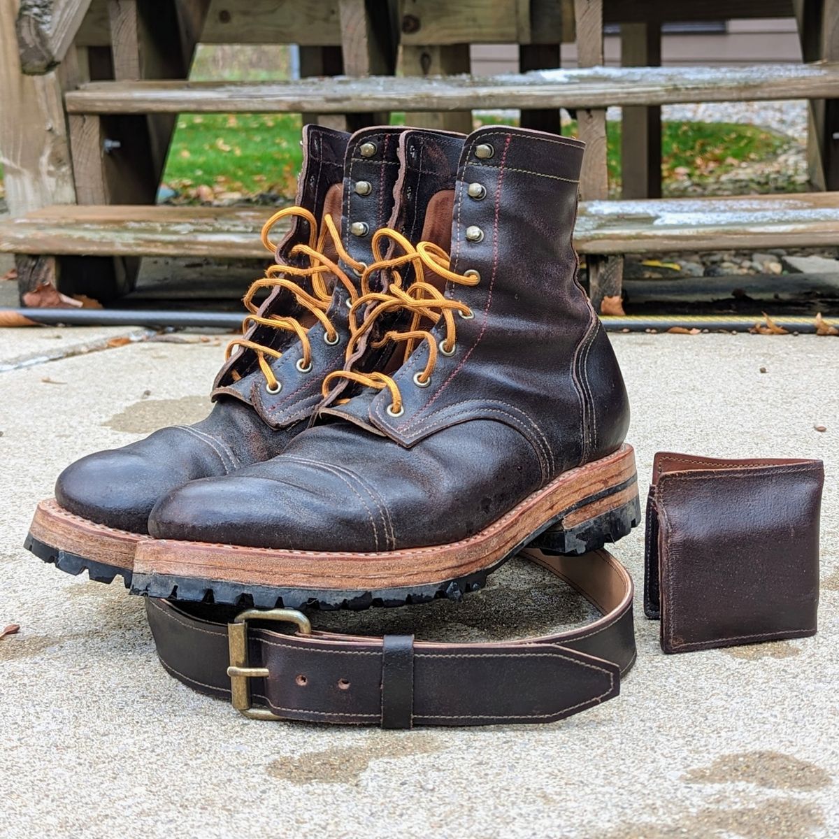 Photo by workwearfit on November 1, 2023 of the Sutorial Buckham in Horween Brown Waxed Flesh.