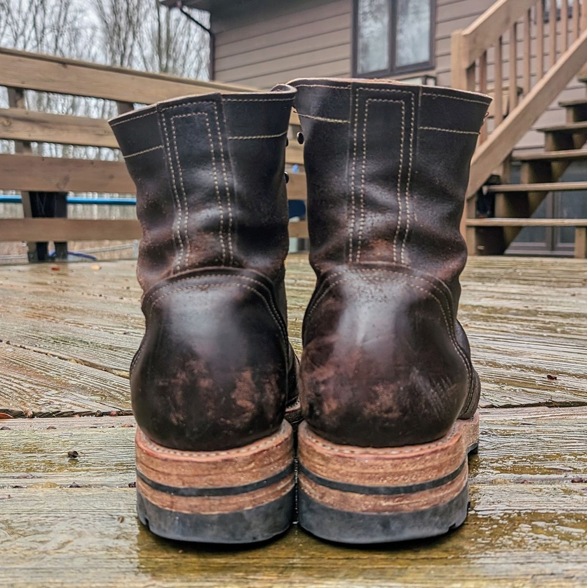 Photo by theworkwearkit on January 3, 2024 of the Sutorial Buckham in Horween Brown Waxed Flesh.