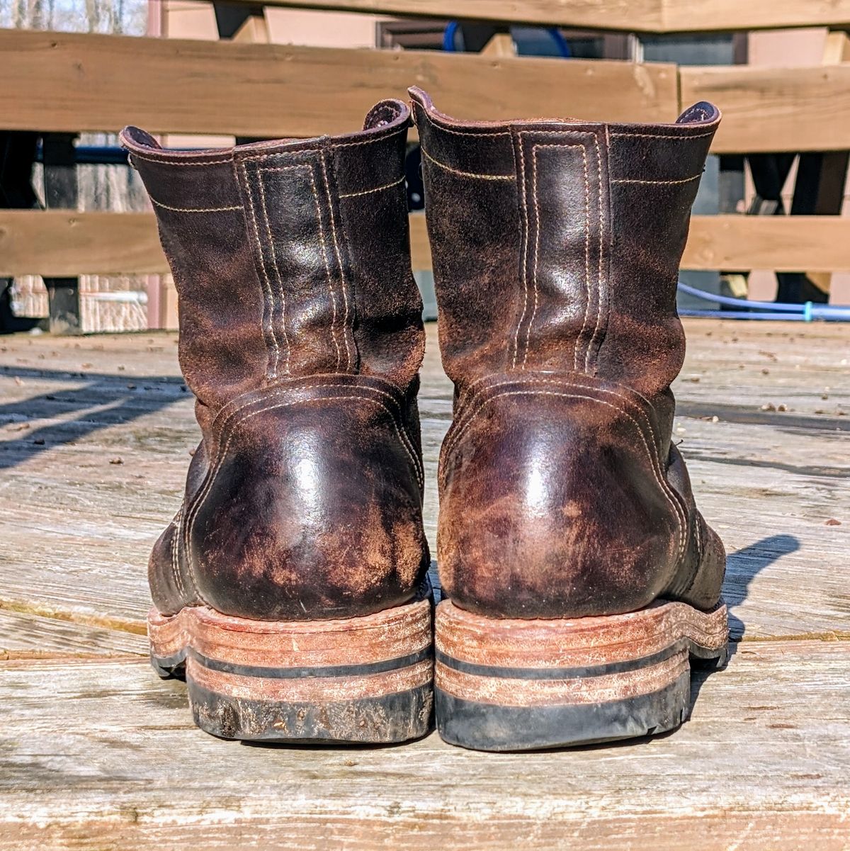 Photo by theworkwearkit on March 2, 2024 of the Sutorial Buckham in Horween Brown Waxed Flesh.